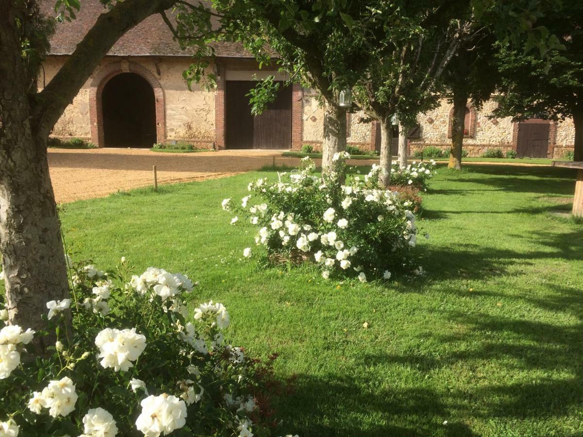 La Ferme Au Colombier Bed & Breakfast Neron Екстериор снимка
