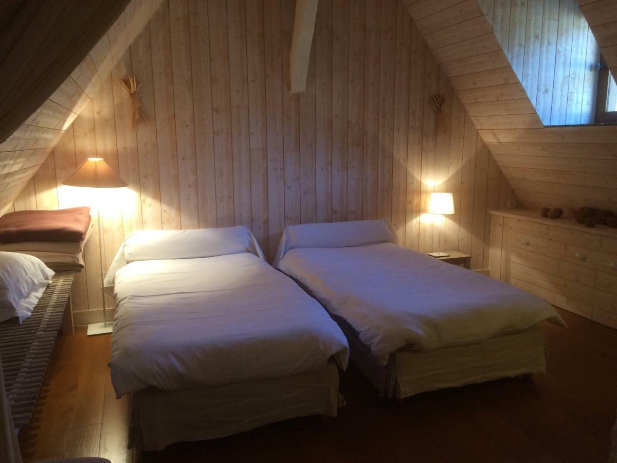 La Ferme Au Colombier Bed & Breakfast Neron Екстериор снимка