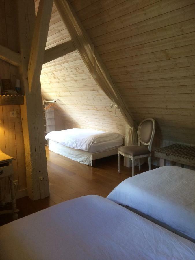 La Ferme Au Colombier Bed & Breakfast Neron Екстериор снимка