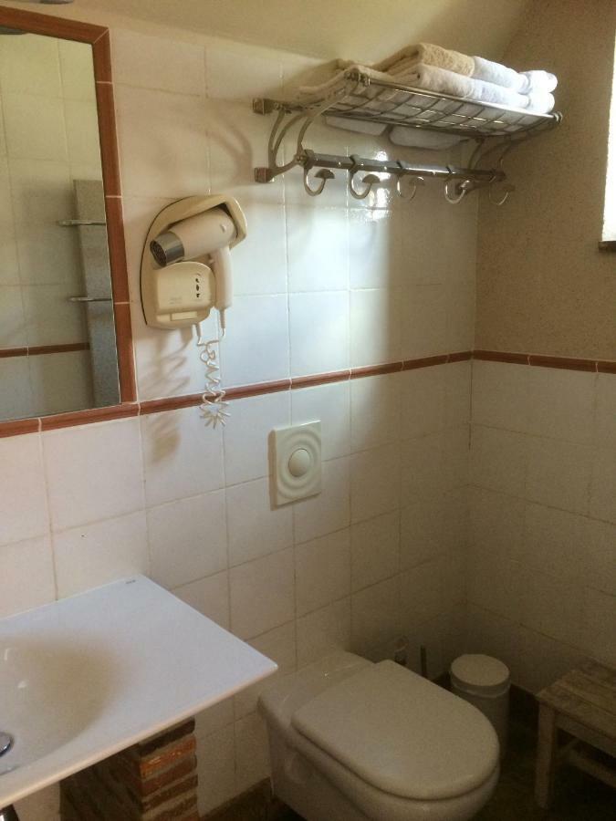 La Ferme Au Colombier Bed & Breakfast Neron Екстериор снимка